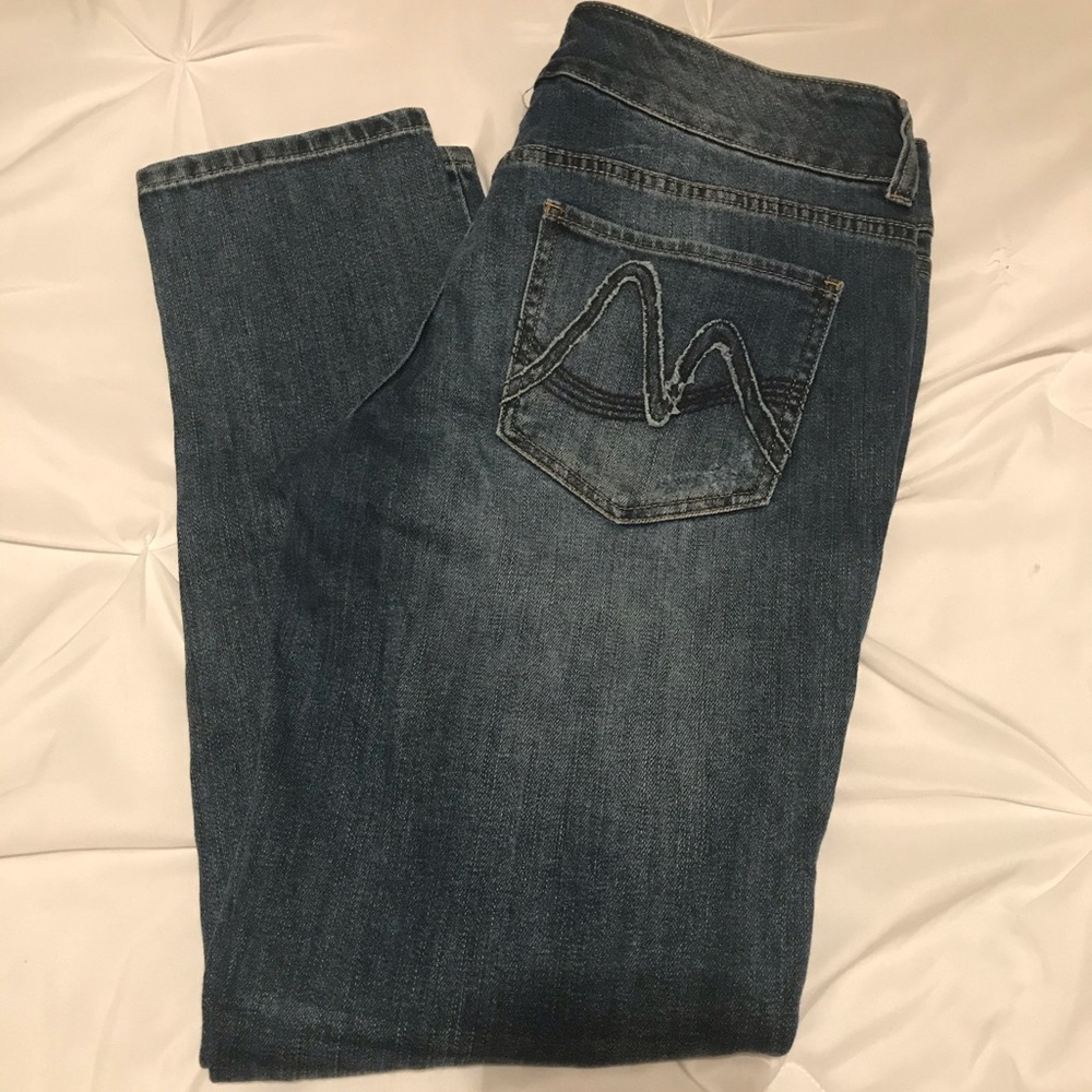 EUC New York & Co Slim Slouch Short Jeans Sz 8